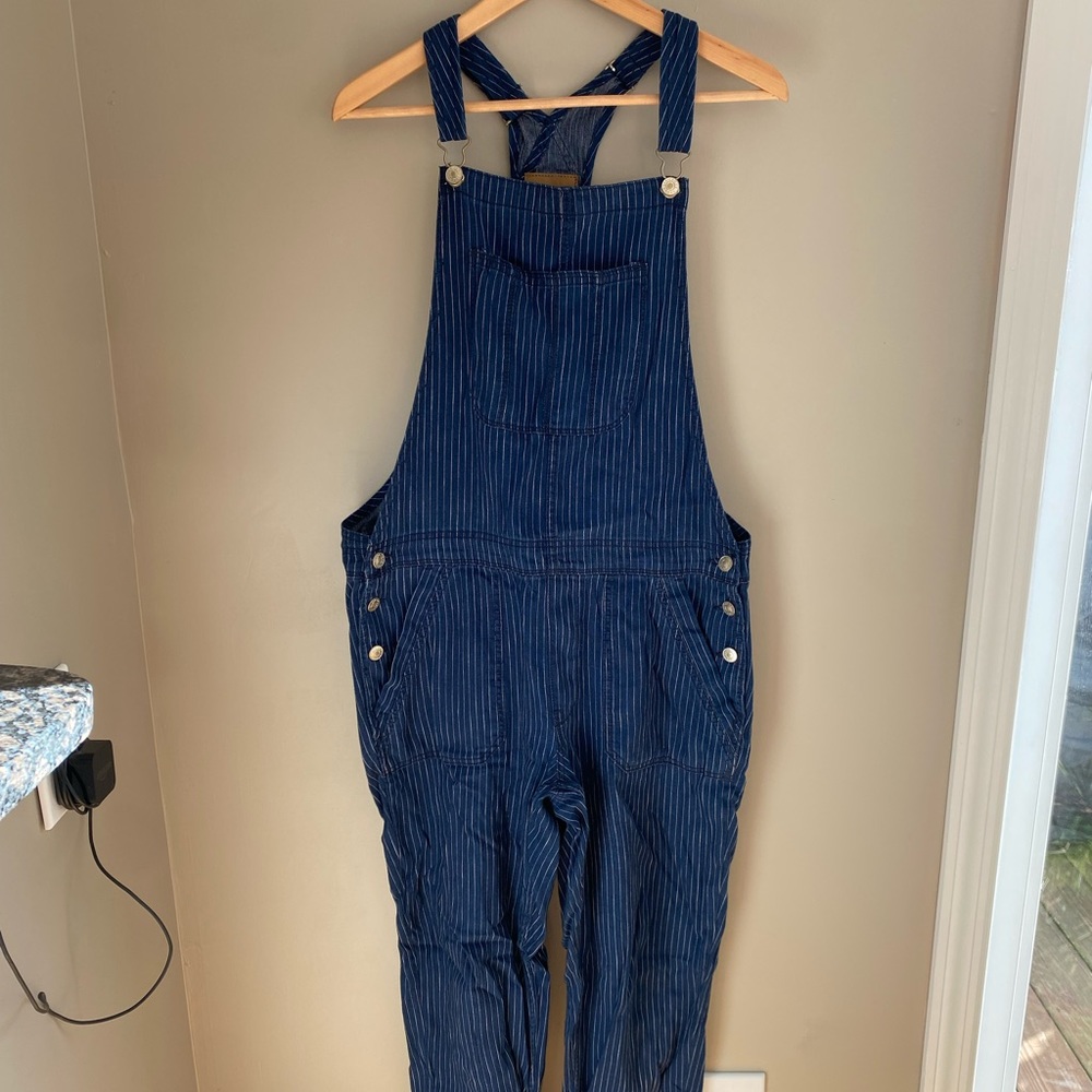 American Eagle overalls